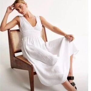 Abercrombie & Fitch White Sleeveless  Crinkle Textured Smocked Waist dress
